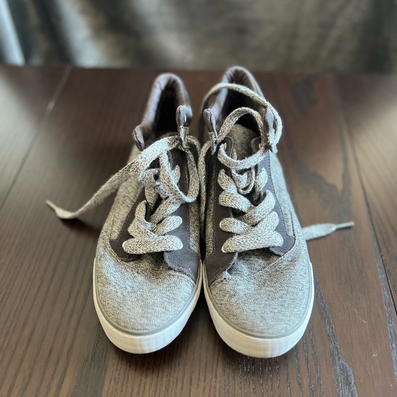 Toms Mid Top Gray and White Cloth Shoe W9 - Picture 4 of 10